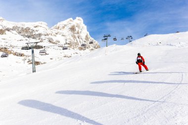 Breuil-Cervinia, İtalya-13 Aralık 2018:Monte Cervino (Plan Maison Aralık ayında, Breuil-Cervinia, Valle d'Aosta, İtalya görülen Matterhorn)