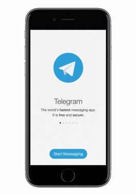 Telgraf messenger başlatma ekranı siyah elma iphone 8 ekranda telgraf logolu