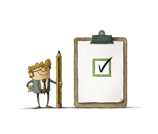 Business man met een gigantische potlood in haar hand naast een klembord met checklist. Succesvolle voltooiing van zakelijke taken. Geïsoleerd — Stockfoto