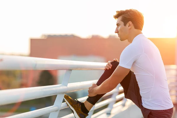 Young Man Exercising Outdoors — Stock Photo, Image