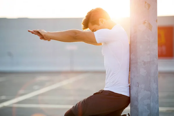 Young Man Exercising Outdoors — Stock Photo, Image