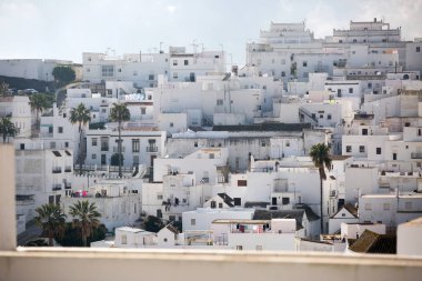 Vejer De La Frontera, İspanya - beyaz binalar şehrin 
