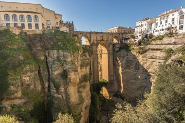 Puente Nuevo ve Ronda dusk, El Tajo Gorge, Malaga Eyaleti, İspanya şehir