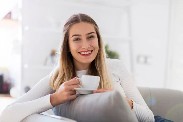 Portrait Young Woman Sitting Sofa Cup Coffee — Stock Photo, Image