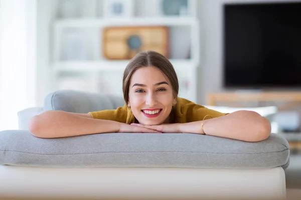 Portrait Woman Relaxing Home — Stock Photo, Image