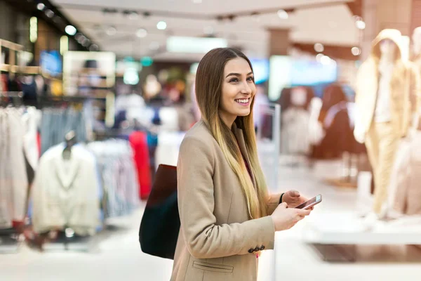 Portrait Young Woman Shopping Mall — Stock Photo, Image