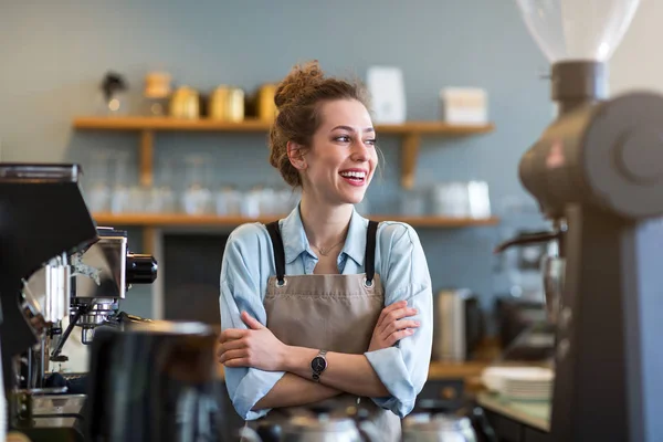 Mujer Trabajando Una Cafetería — Foto de Stock