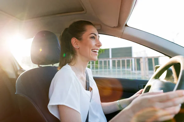 Femme Voyageant Voiture — Photo