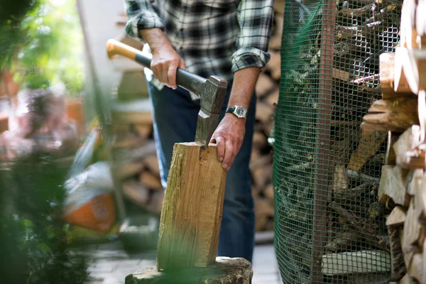 Senior Man Cutting Logs Working Garden Focus Axe — Stock Photo, Image