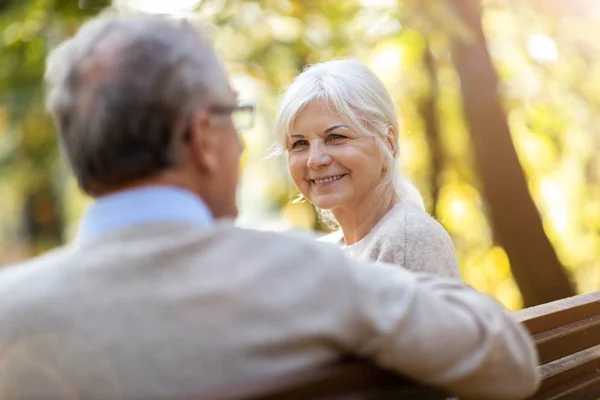 Happy Senior Couple Autumn Park — Stock Photo, Image