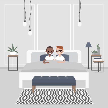 Modern yatak odası iç. Bir kaç çift yatakta yatan genç yetişkinler. Homoseksüel ilişkiler. Eşcinsel ortakları. LGBTQ. İskandinav tasarım.
