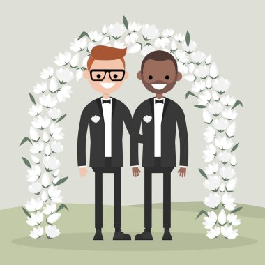 Birkaç çiçek arch arkasında duran yeni evliler. İki damatlar. Eşcinsel aile. LGBTQ hakları. Eşcinsel evlilik. Zarif Bahçe töreni. Düz vektör çizim, küçük resim