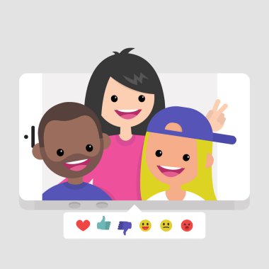 Millennials bir selfie yapma. Genç arkadaşlar eğlenmeye. Yaşam tarzı teknolojileri. Mobil uygulama. Sosyal medya simgeler. Reaksiyonlar: başparmak yukarıya, aşağı, emoji başparmak. Fotoğraf oranı.