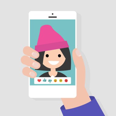 Sosyal medya simgeler. Reaksiyonlar: başparmak yukarıya, aşağı, emoji başparmak. Fotoğraf oranı. Bin yıllık karakter. Bir smartphone tutan el. Düz düzenlenebilir vektör çizim, küçük resim