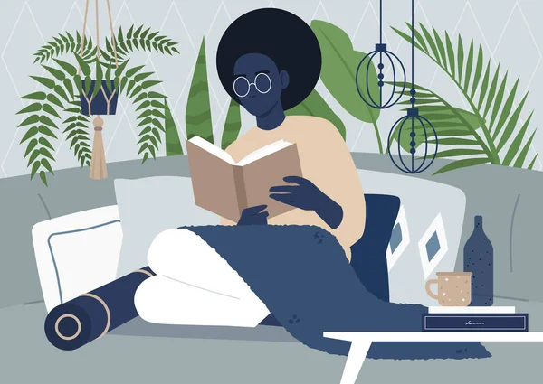 Jovem Personagem Feminino Preto Lendo Livro Interior Acolhedor Plantas Tropicais — Vetor de Stock