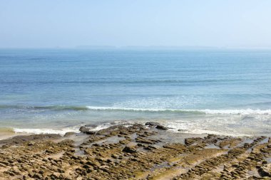 Peniche, Portekiz - kayalık bir Beach güzel seacacape
