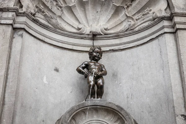 Brussels, Belgium - The famous statue of Manneken Pis — Stock Photo, Image