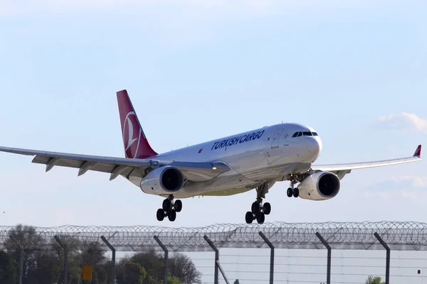 Бориспіль Україна Травня 2017 Року Турецькі Авіалінії Airbus A330 200F — стокове фото