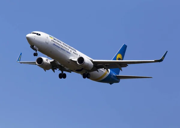 Borispol Ucrania Junio 2019 Psw Ukraine International Airlines Boeing 737 — Foto de Stock