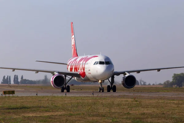 Borispol Ucraina Settembre 2019 Lix Ernest Airbus A320 200 Parcheggio — Foto Stock