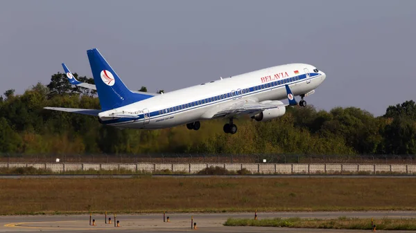 Borispol Ucrânia Junho 2019 Aeronave 437Pa Belavia Boeing 737 8K5 — Fotografia de Stock