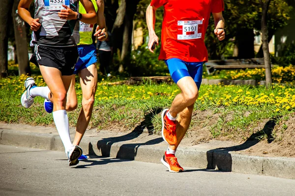 Ucrânia Vinnitsa Junho 2019 Khmelnitsky Highway Marathon Corrida Pessoas Competindo — Fotografia de Stock