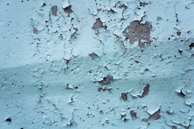 Duvardaki eski çatlak boya..