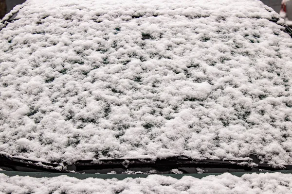 Araba Penceresi Karla Kaplı Kar Yağdıktan Sonra — Stok fotoğraf