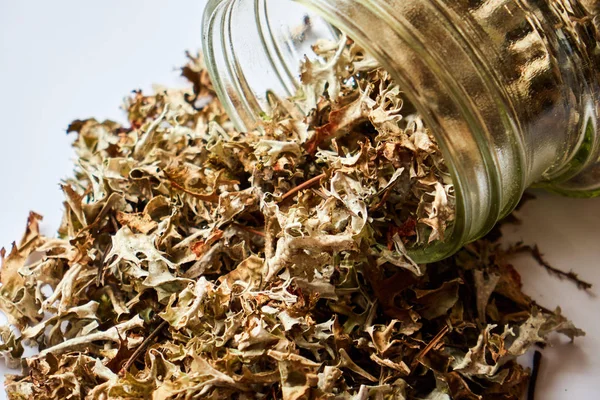 Ceremonia del té, muchas hojas de té de flor seca, té de caja — Foto de Stock