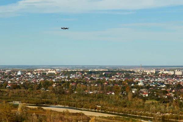 Drone au-dessus de la ville Kolomyia — Photo