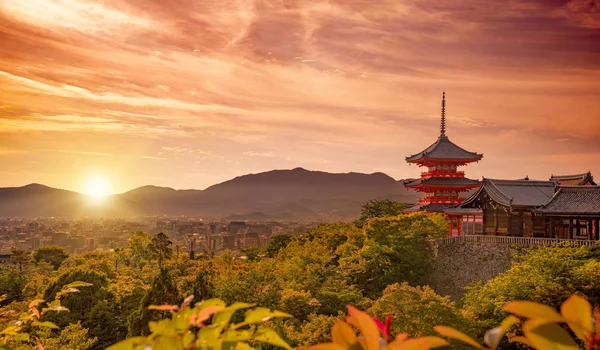 Vista Del Santuario Kiyomizudera Ciudad Kyoto Atardecer —  Fotos de Stock