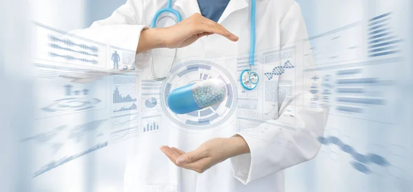 穿着白衣和听诊器的女医生用手保护着一个数据背景 药物研究和健康治疗安全的胶囊 — 图库照片