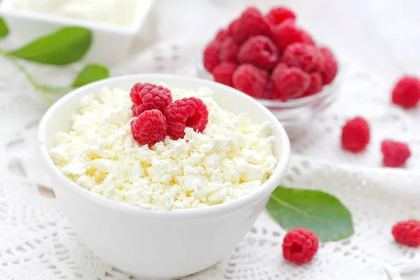 Healthy Breakfast Cottage Cheese Fresh Raspberry Ready Eat — Stock Photo, Image