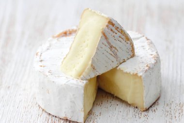 Peynir Brie türü. Camembert peyniri. Ulusal mutfağı