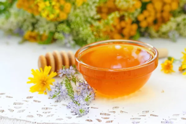 Çiçekler arka plan cam kase tatlım