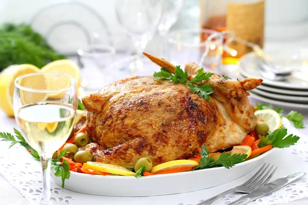 Festessen Gebackenes Hühnchen Gefüllt Mit Schinken Und Champignons Leckere Gefüllte — Stockfoto