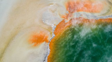 sıcak su kaynağı uçak gördüm