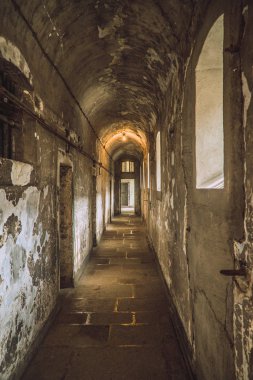 Kilmainham Gaol, eski Kilmainham, Dublin, İrlanda hapiste. Müze Bayındırlık Office tarafından çalıştırın. Hapishane ile hücreler iç görünümü.