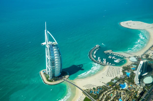 dubai, Birleşik Arap Emirlikleri kıyısındaki havadan görünümü