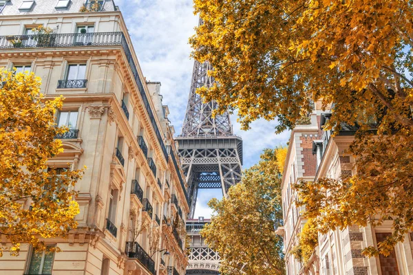 Eiffel Tower Paris View Streets Autumn — Zdjęcie stockowe