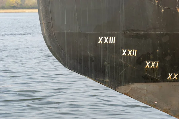 hull of a ship with marking of the water line