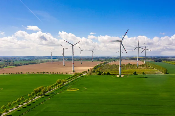 Imagen Aérea Campos Agrícolas Con Molinos Viento Turbinas Eólicas — Foto de Stock