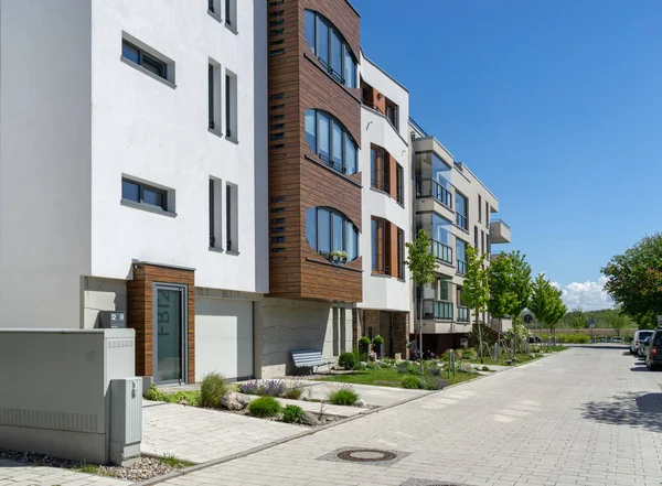 modern evler ile sokak