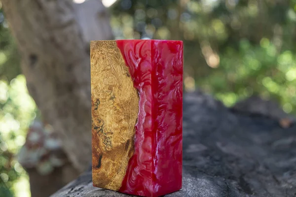 Casting Epoxy Resin Stabilizing Afzelia Burl Exotic Wood Red Yellow — Stock Photo, Image