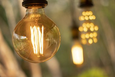 Klasik retro akkor bulanıklık arka planda, Vintage ampul elektrik lambası led