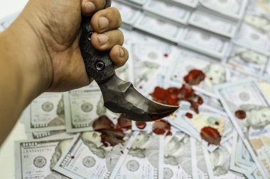 Bize dolar banknotlar kanlı 100 yığın demetleri Karambit bıçak