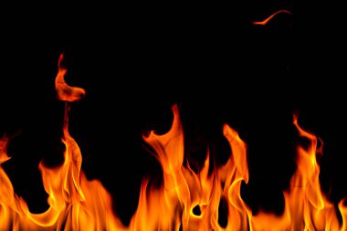 Yangın sanat siyah arka plan üzerinde alevler, yanan kırmızı sıcak yükselişi, ateşli turuncu parlak uçan parçacıklar kıvılcım