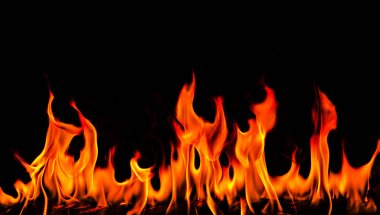 Yangın sanat siyah arka plan üzerinde alevler, yanan kırmızı sıcak yükselişi, ateşli turuncu parlak uçan parçacıklar kıvılcım