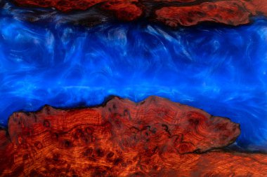 Epoksi reçine Padauk tahta arkaplan dokusu dökülüyor