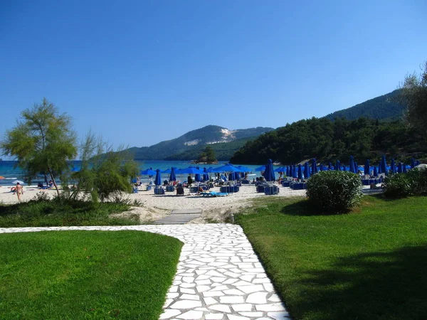 Die Straße Mit Blick Auf Den Strand Und Die Wunderschöne — Stockfoto